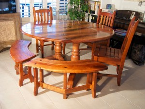 Mesquite-Round-Table-and-Benches800